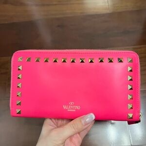 valentino hotpink wallet